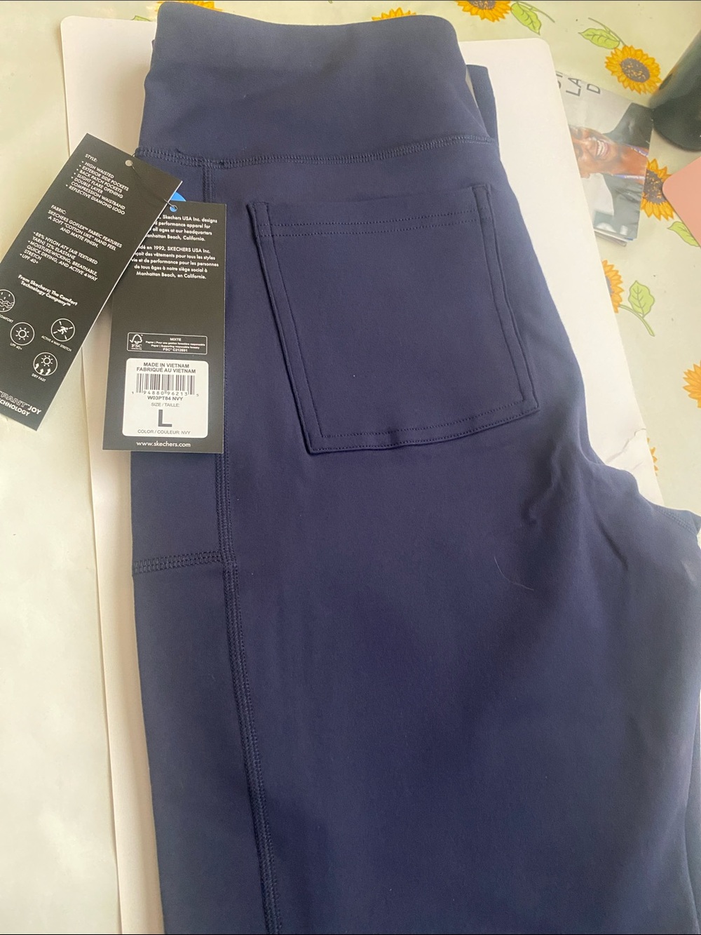 Skechers Navy Blue High-Waisted Leggings with Back Pocket
